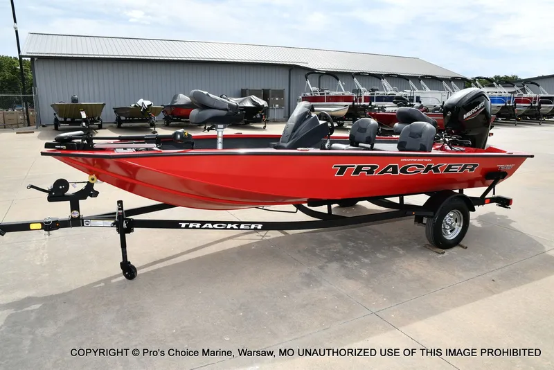 Slide: The Image of Tracker Pro Team 175 Crappie Edition w/75HP 2026 - 70
