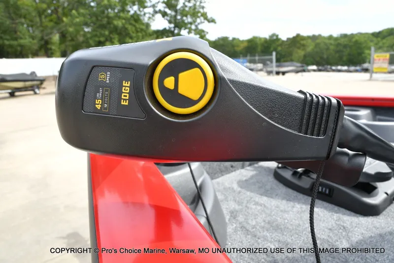 Slide: The Image of Tracker Pro Team 175 Crappie Edition w/75HP 2026 - 8