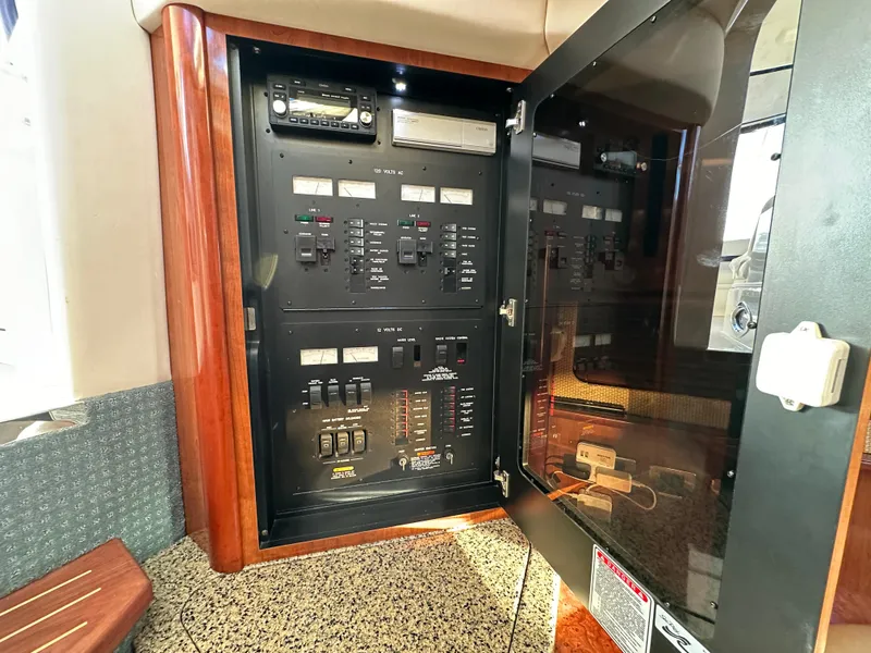 Slide: The Image of Sea Ray 420 Sundancer 2005 - 58