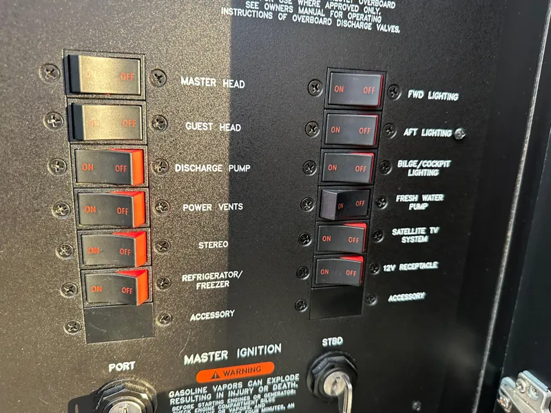 Slide: The Image of Sea Ray 420 Sundancer 2005 - 59