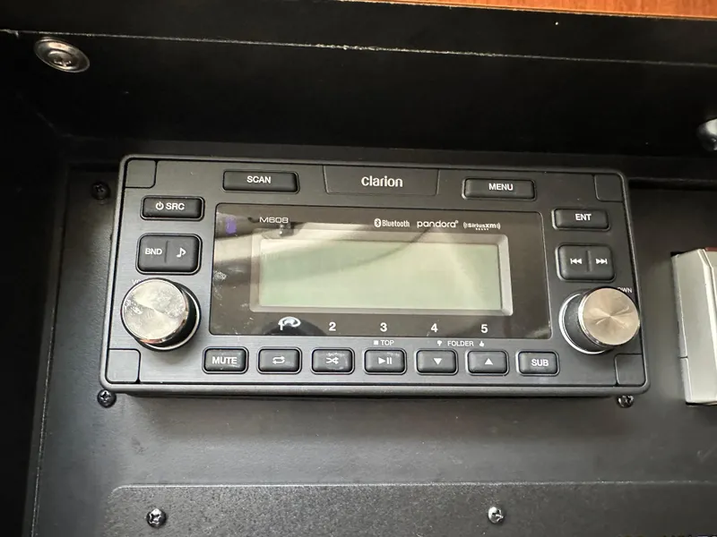 Slide: The Image of Sea Ray 420 Sundancer 2005 - 61