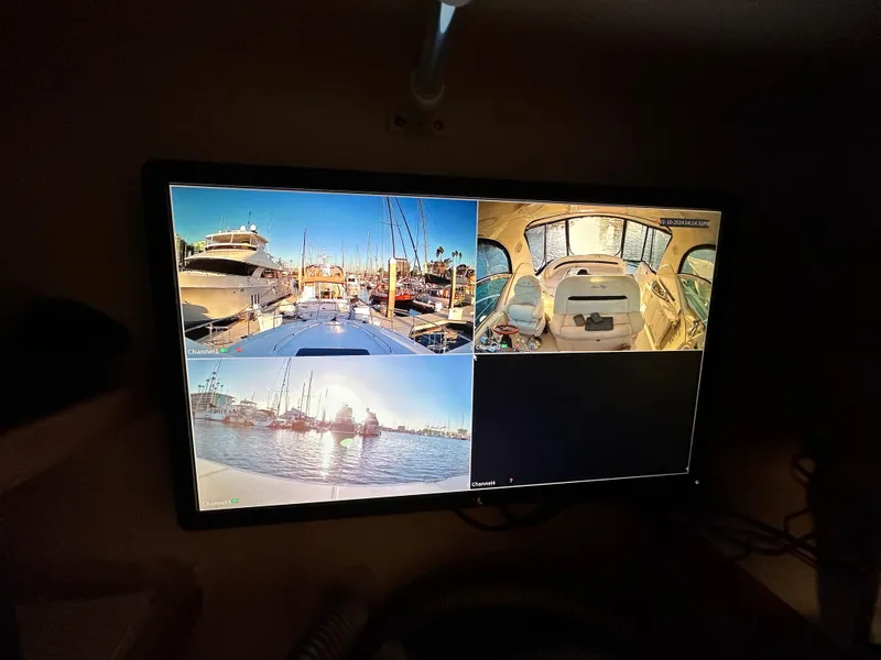 Slide: The Image of Sea Ray 420 Sundancer 2005 - 63