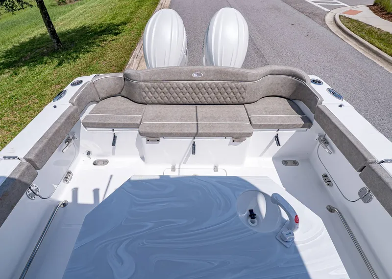 Slide: The Image of Sea Hunt Ultra 275 SE 2026 - 11