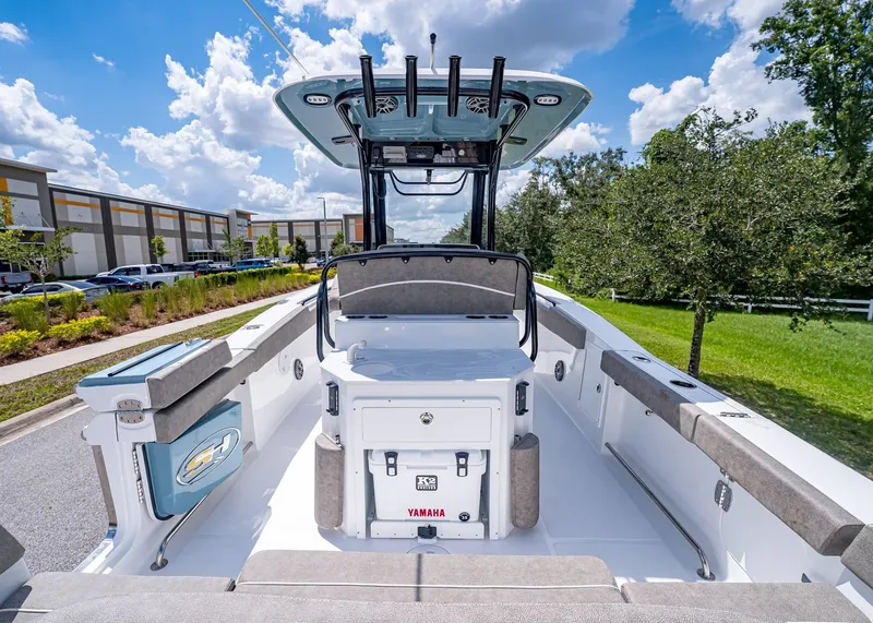 Slide: The Image of Sea Hunt Ultra 275 SE 2026 - 14