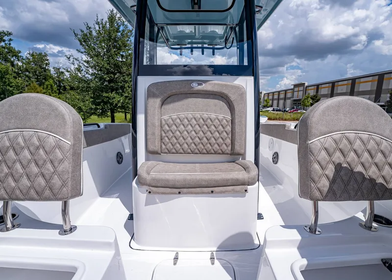 Slide: The Image of Sea Hunt Ultra 275 SE 2026 - 28