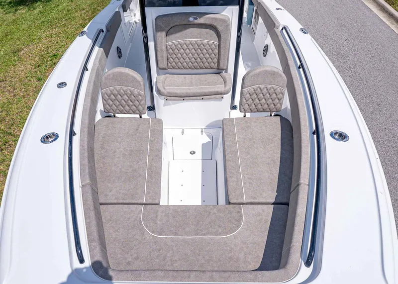 Slide: The Image of Sea Hunt Ultra 275 SE 2026 - 29