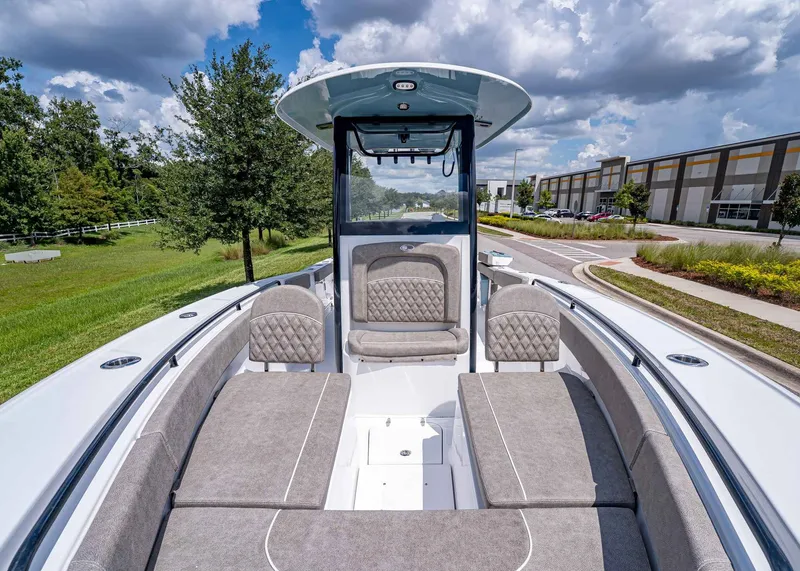 Slide: The Image of Sea Hunt Ultra 275 SE 2026 - 30