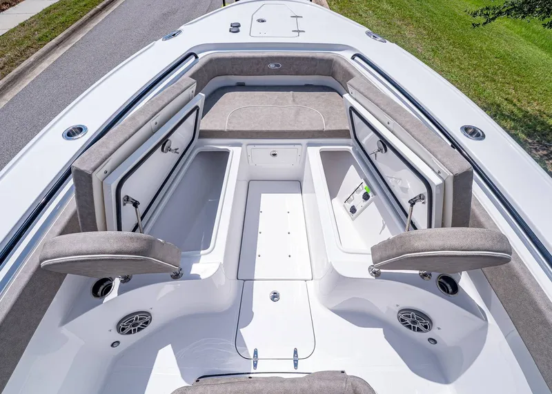 Slide: The Image of Sea Hunt Ultra 275 SE 2026 - 32