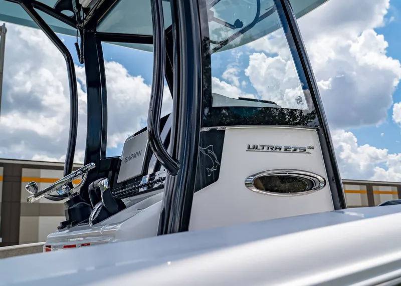 Slide: The Image of Sea Hunt Ultra 275 SE 2026 - 5