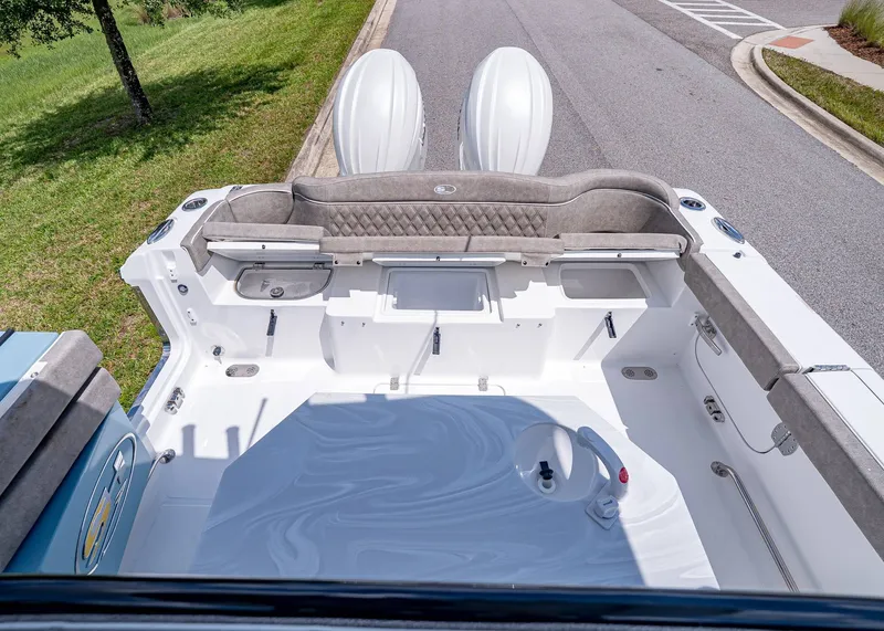 Slide: The Image of Sea Hunt Ultra 275 SE 2026 - 9