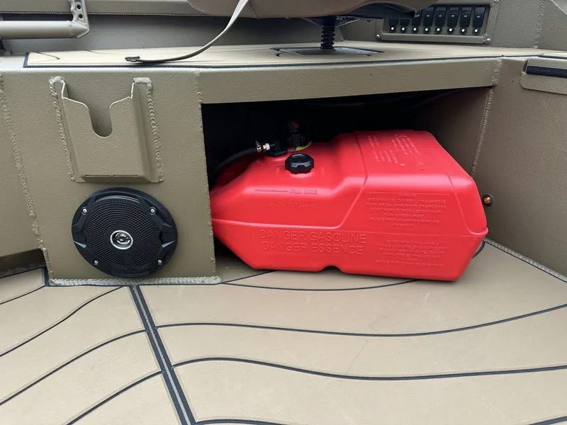 Slide: The Image of Excel Shallow Water F4 1754 LEGACY 2026 - 9