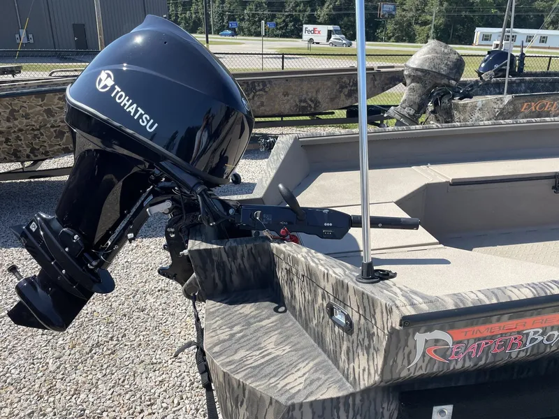 Slide: The Image of Reaper Boats 756 756 STEP TRANSOM 2025 - 3