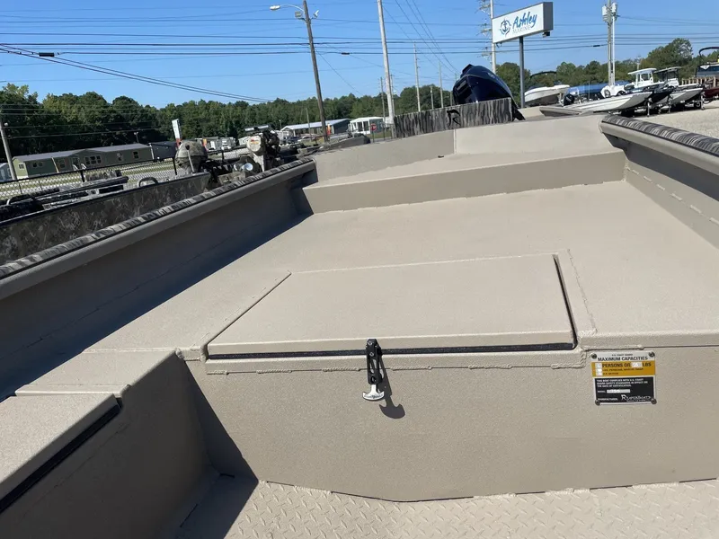 Slide: The Image of Reaper Boats 756 756 STEP TRANSOM 2025 - 6