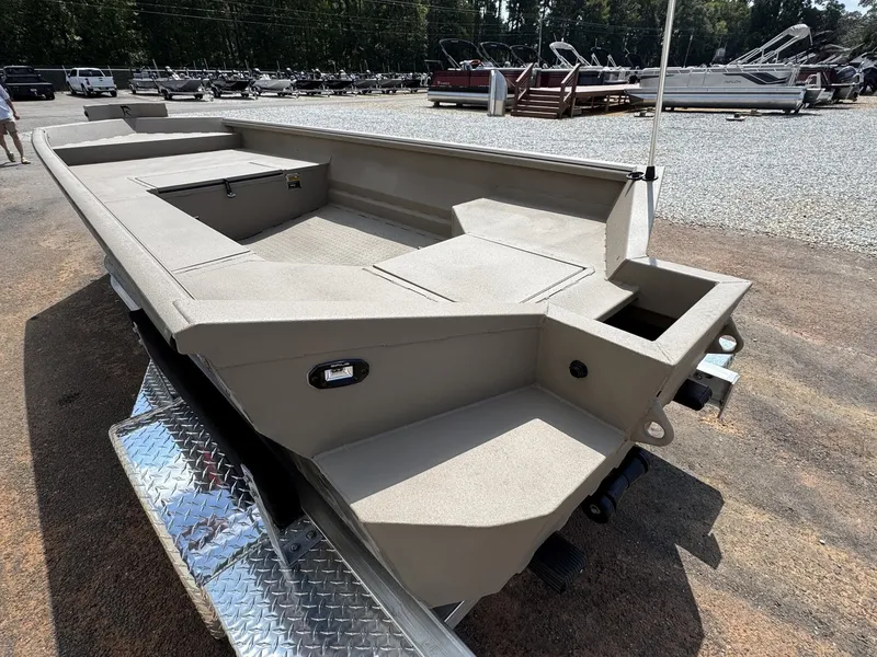 Slide: The Image of Reaper Boats 756 STEP TRANSOM 2026 - 5