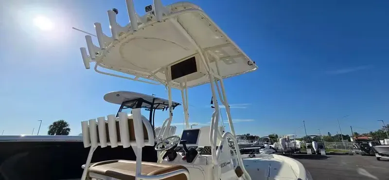 Slide: The Image of Skeeter SX210 2021 - 4