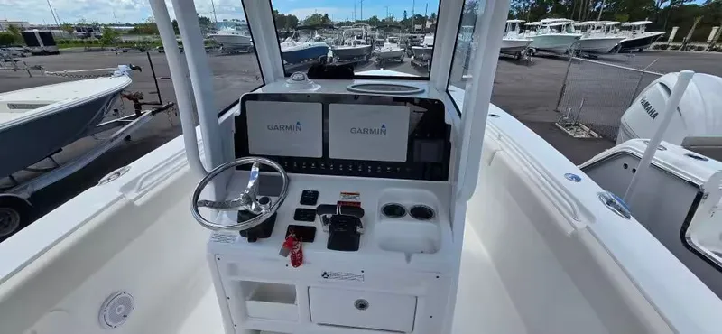 Slide: The Image of Sea Hunt 27 GAMEFISH CB 2020 - 4