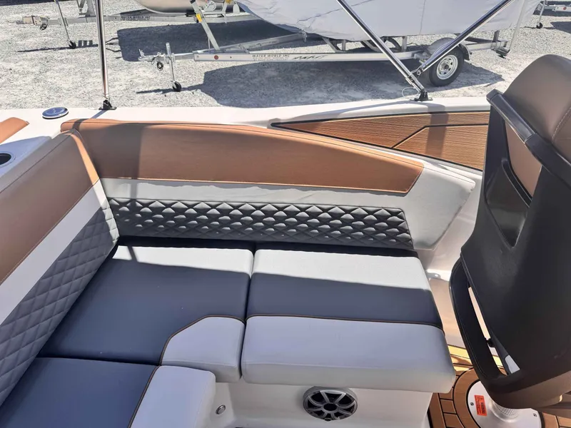 Slide: The Image of Starcraft SVX 231 OB 2025 - 12