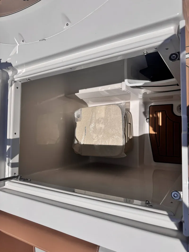 Slide: The Image of Starcraft SVX 231 OB 2025 - 6