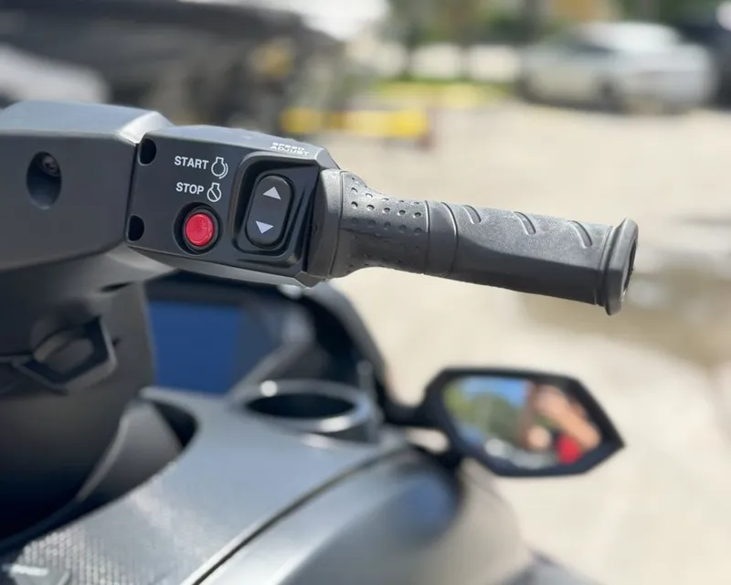 Slide: The Image of Yamaha FX SVHO® 2026 - 10