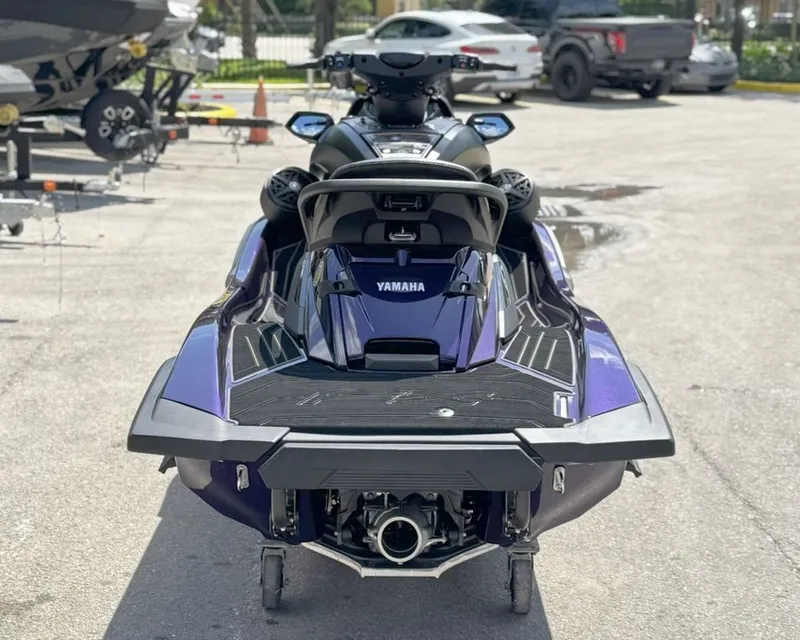 Slide: The Image of Yamaha FX SVHO® 2026 - 4