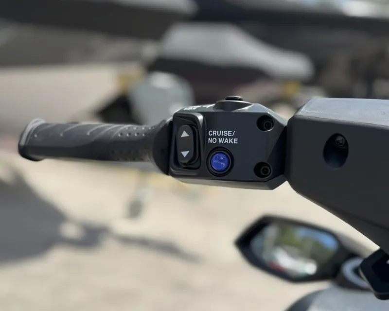 Slide: The Image of Yamaha FX SVHO® 2026 - 9