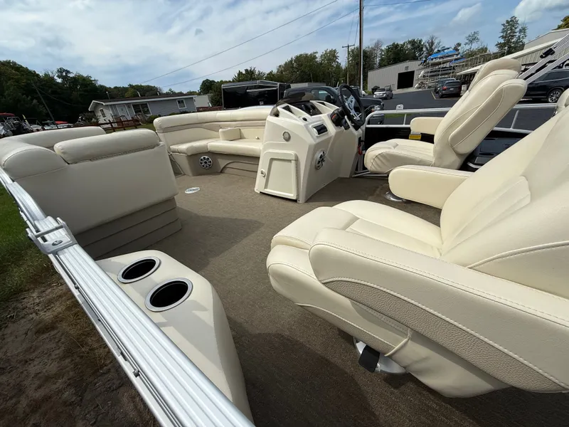 Slide: The Image of Bennington 24 SSRX 2016 - 5