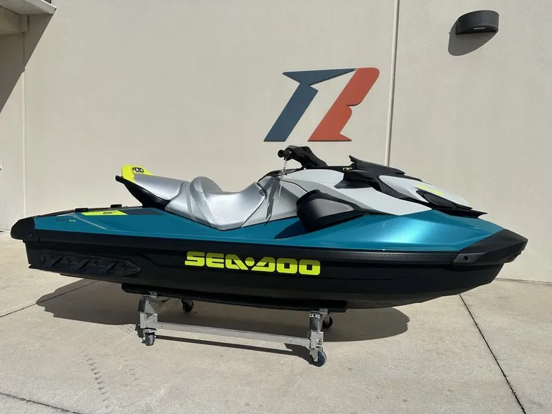 Slide: The Image of Sea-Doo GTI SE 170 2025 - 1