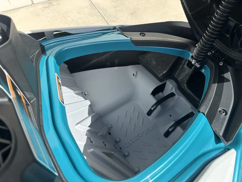 Slide: The Image of Sea-Doo GTI SE 170 2025 - 14