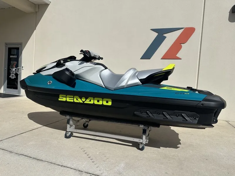 Slide: The Image of Sea-Doo GTI SE 170 2025 - 6
