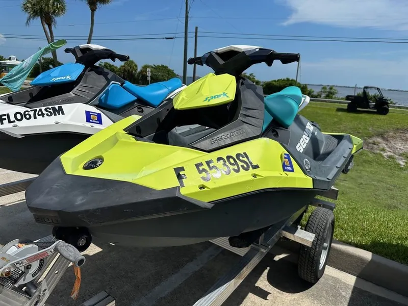 Slide: The Image of Sea-Doo Spark® 2-up Rotax® 900 H.O. ACE™ 2019 - 2