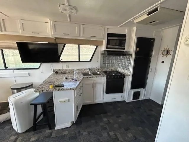 Slide: The Image of Tracker Myacht 2000 - 14