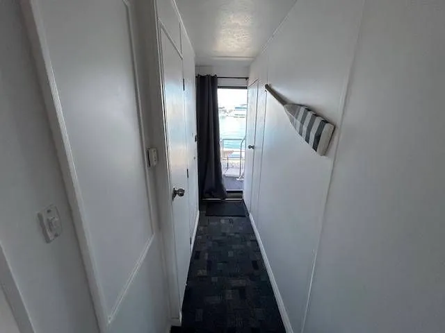 Slide: The Image of Tracker Myacht 2000 - 16