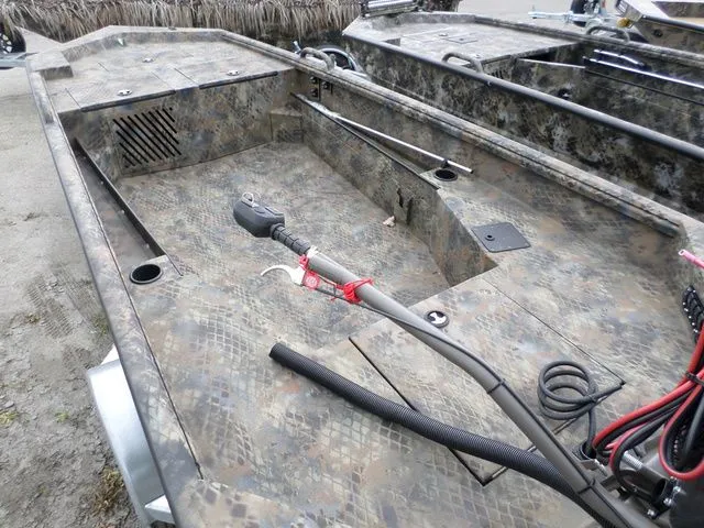 Slide: The Image of Excel 1554 ECLIPSE 2025 - 3