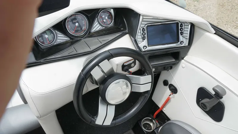 Slide: The Image of Tigé Z1 2017 - 15