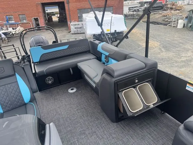 Slide: The Image of Godfrey Sweetwater 2286 SFL - Yamaha 250 SHO 2026 - 10