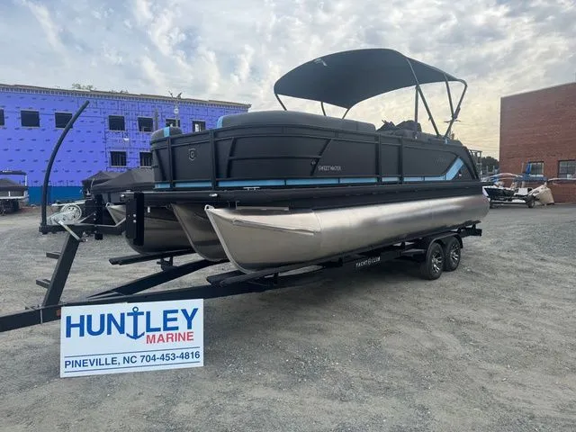 Slide: The Image of Godfrey Sweetwater 2286 SFL - Yamaha 250 SHO 2026 - 8