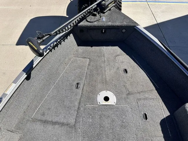 Slide: The Image of Lund 1850 Impact XS Sport 2017 - 18