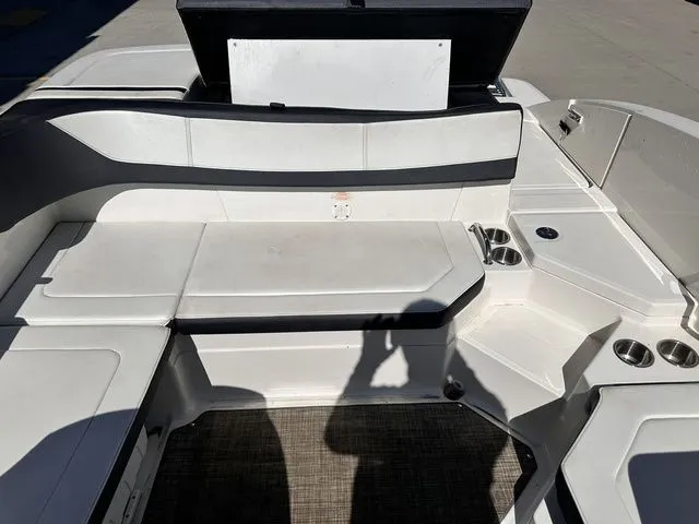 Slide: The Image of Sea Ray 21 SPX 2016 - 17