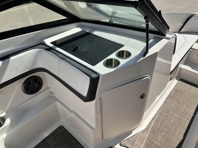 Slide: The Image of Sea Ray 21 SPX 2016 - 22