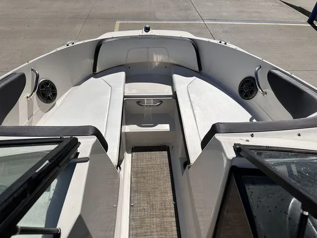 Slide: The Image of Sea Ray 21 SPX 2016 - 24