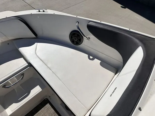 Slide: The Image of Sea Ray 21 SPX 2016 - 26