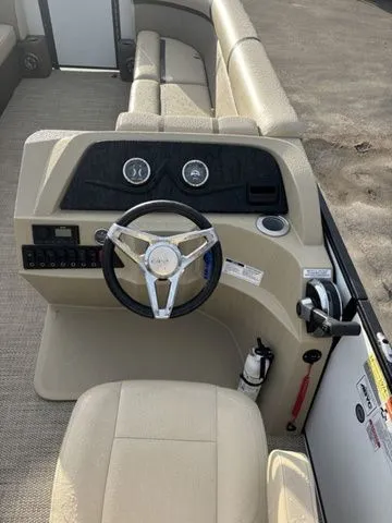 Slide: The Image of Crest CLASSIC LX 240 SLC 2023 - 13