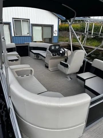 Slide: The Image of Harris Breeze 210 CW 2024 - 11