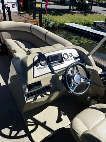 Slide: The Image of Crest Classic LX 200 SLC 2024 - 14