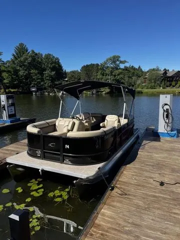 The Image of Crest Classic LX 200 SLC 2024 - 1