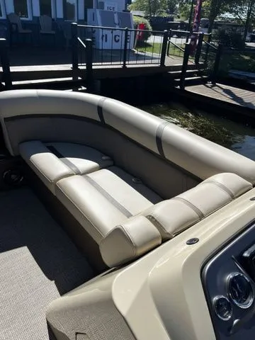 Slide: The Image of Crest Classic LX 200 SLC 2024 - 15