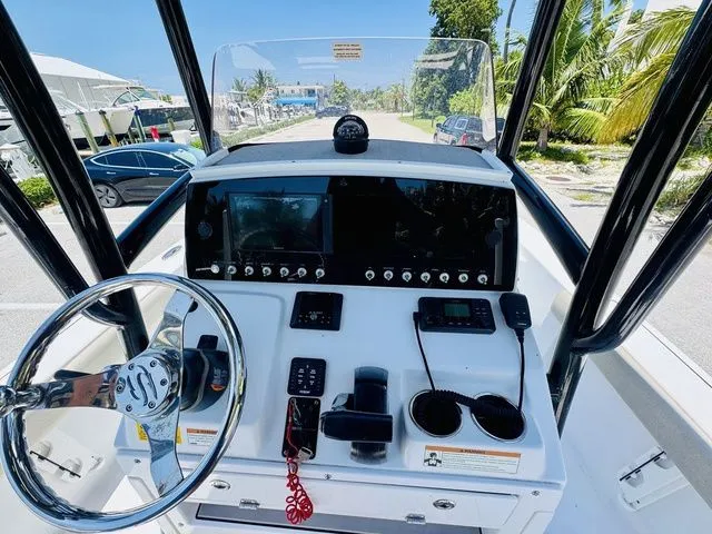 Slide: The Image of Sportsman Masters 227 Bay Boat 2021 - 10