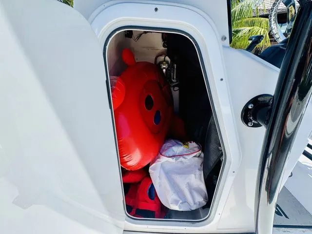 Slide: The Image of Sportsman Masters 227 Bay Boat 2021 - 14