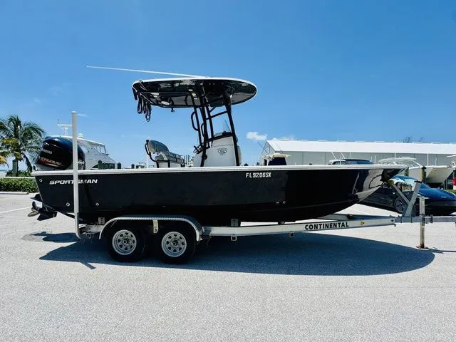 Slide: The Image of Sportsman Masters 227 Bay Boat 2021 - 23