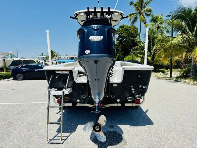 Slide: The Image of Sportsman Masters 227 Bay Boat 2021 - 4